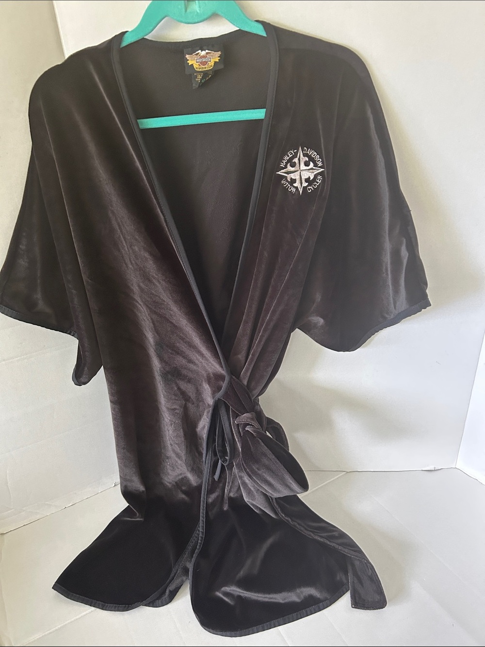 Harley Davidson women’s BLACK VELOUR SOFT ROBE FRONT TIE 2 POCKETS SZ XL